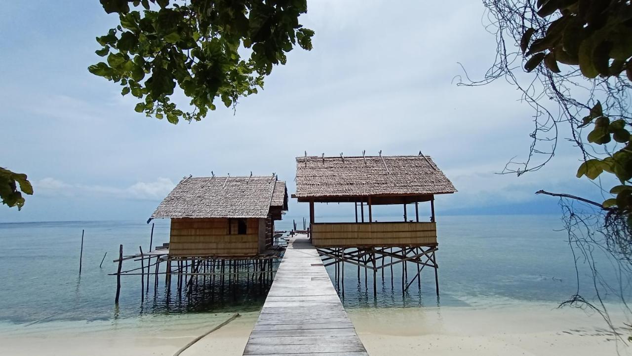Erens Guest House Waisai Exterior foto